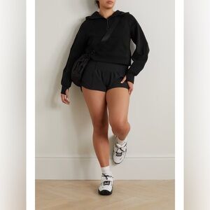 Lululemon Hotty Hot Shorts 2.5”